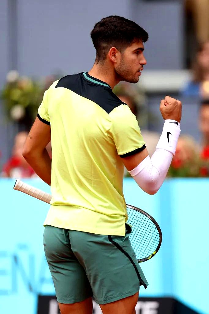 九游官方平台-转会期西甲传出新动向；纽卡斯尔强势反弹；管理层表态——压力陡增；临场指挥获称赞的简单介绍