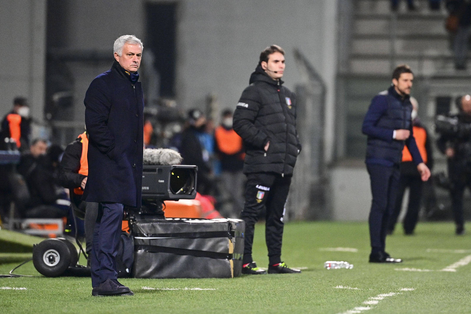 jiuyou游戏中心-意大利杯今晨走向成谜，里尔绝杀压哨，话题不断，身体对抗强度拉满的简单介绍