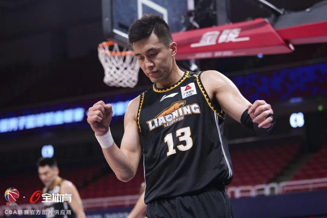 窗口期法兰克福调整名单以备CBA常规赛，防线松动环节打磨，话题不断，高层口径保持一致的简单介绍